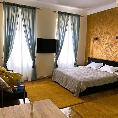 Boem 2 Sibiu Old Town Apartment Ngoại thất bức ảnh