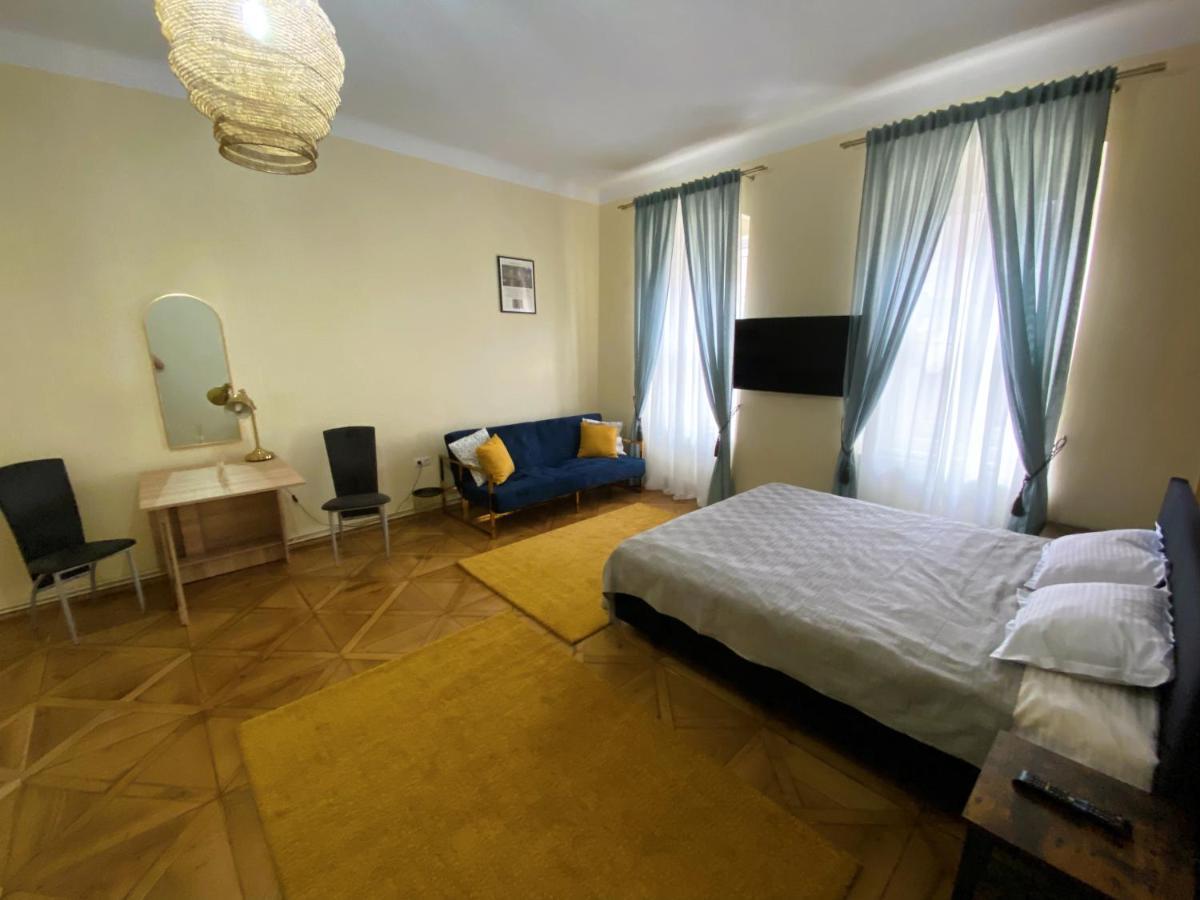 Boem 2 Sibiu Old Town Apartment Ngoại thất bức ảnh
